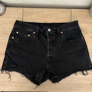Levi’s 501 shorts size 29